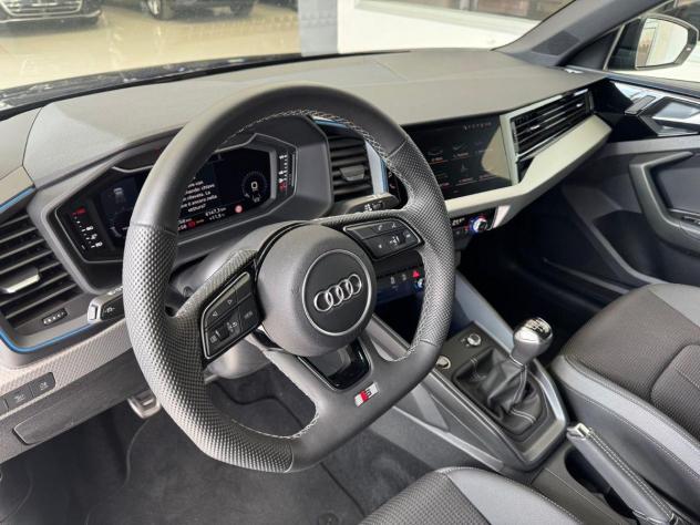 AUDI - A1 ALLSTREET 30 TFSI IDENTITY CONTRAST - Foto 9