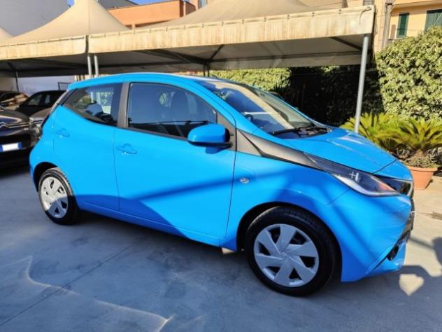 TOYOTA Aygo 1.0 VVT-i 69 CV 5 porte x-cool rif. 23969688 - Foto 3