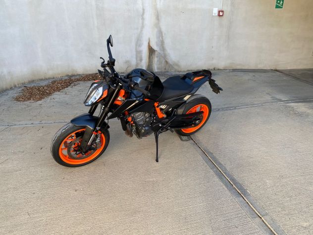 KTM 890 Duke R - Foto 2