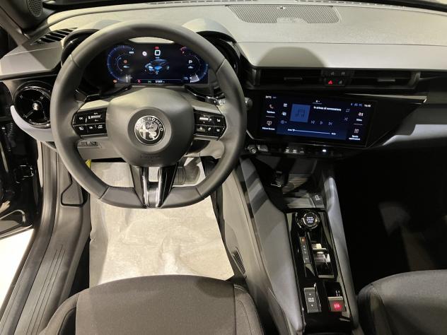 Alfa Romeo Junior Ibrida 1.2 145CV Hybrid eDCT6 ibrida - Foto 7