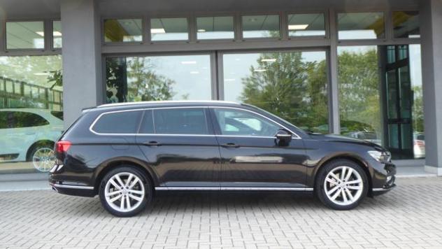VOLKSWAGEN Passat Variant 2.0 TDI SCR 190 CV DSG Highline BMT rif. 23922446 - Foto 4