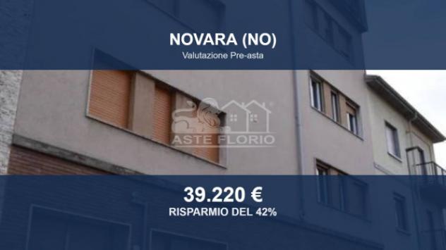 Immobile in asta di 76 m², box auto in vendita a Novara
