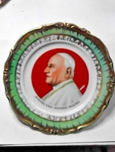 Piatto in ceramica con immagine pontefice fine anni 50