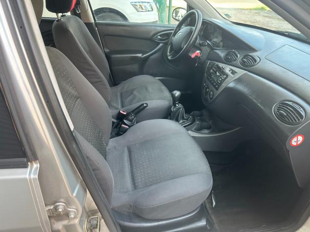Ford Focus 1.8 TDCi 115CV (12 RATE) - Foto 5