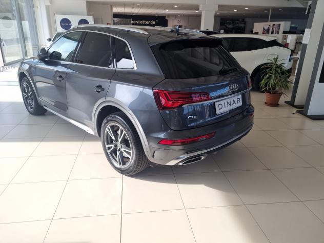 Audi Q5 40 TDI 204 CV quattro S tronic Identity Black - Foto 4