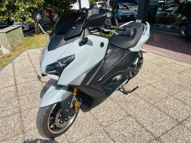 YAMAHA T-Max 560 TECH MAX TUTTO INCLUSO ANCHE PASSAGGIO! MINI RATE rif. 24162397 - Foto 2