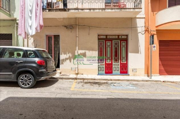 Rif: 1322 - Casa indipendente con terrazzo abitabile in locazione estiva in zona centrale ad Ispica. - Foto 2