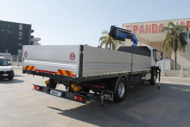 Iveco LKW/TRUCKS EUROCARGO 180E28 CON GRU'PM 9.5LC - Foto 3