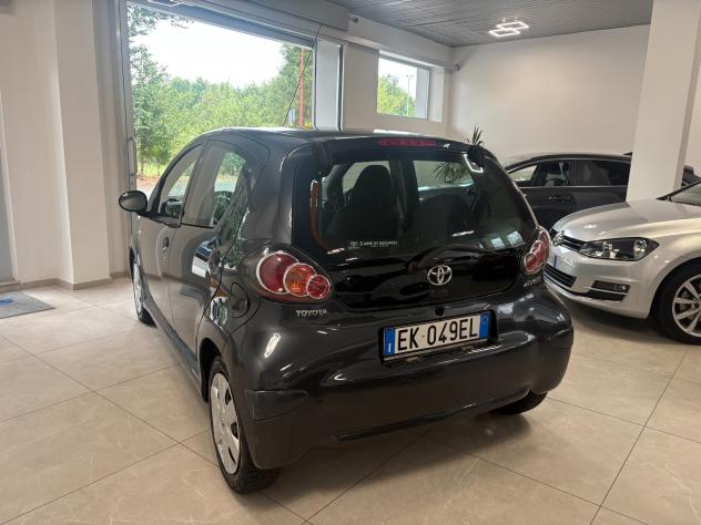 Toyota Aygo 1.0 12V VVT-i 5 porte Deep Ocean Connect - Foto 4