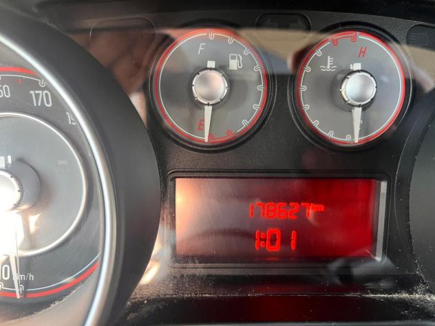 Fiat Punto 1.3 MJT II S&S 95 CV 5 porte Street - Foto 10