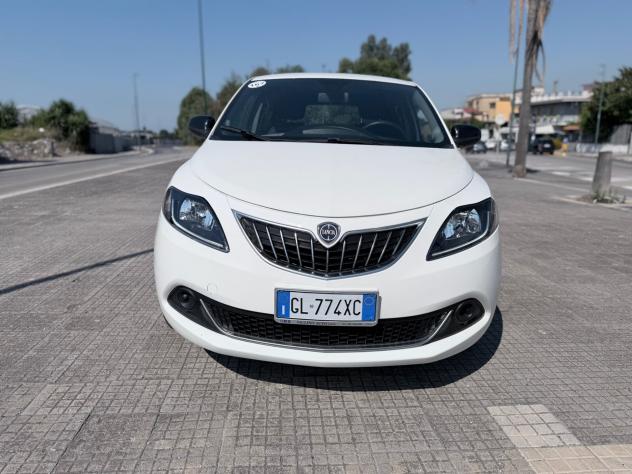 Lancia Ypsilon 1.0 FireFly 5 porte S&S Hybrid Gold - Foto 2