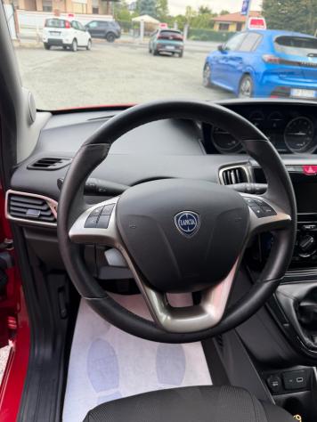 Lancia Ypsilon 1.2 69 CV GPL Elefantino Blu - Foto 9