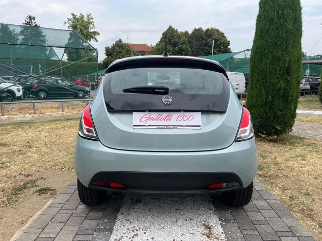 Lancia Ypsilon 1.0 FireFly 70cv Hybrid Oro - Foto 8