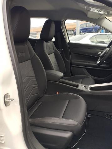 Jeep Avenger 1.2 Turbo MHEV Altitude - Foto 10