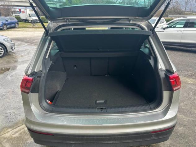 VOLKSWAGEN Tiguan 2.0 TDI SCR Business BlueMotion Technology rif. 23789583 - Foto 5
