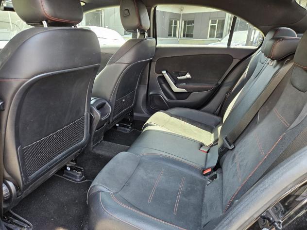 Mercedes-Benz Classe A Berlina A 180 d Automatic Premium AMG - Foto 9