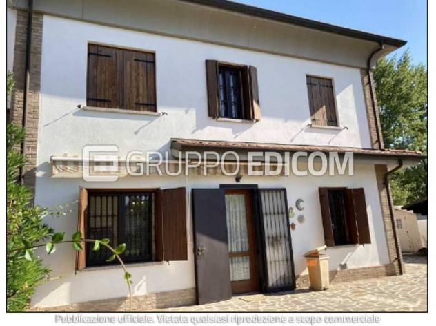 Abitazione in villini in vendita a Cento - Rif. 4548435