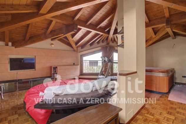 Appartamento di 162 m² con 4 locali e box auto in vendita a Gavirate - Foto 7