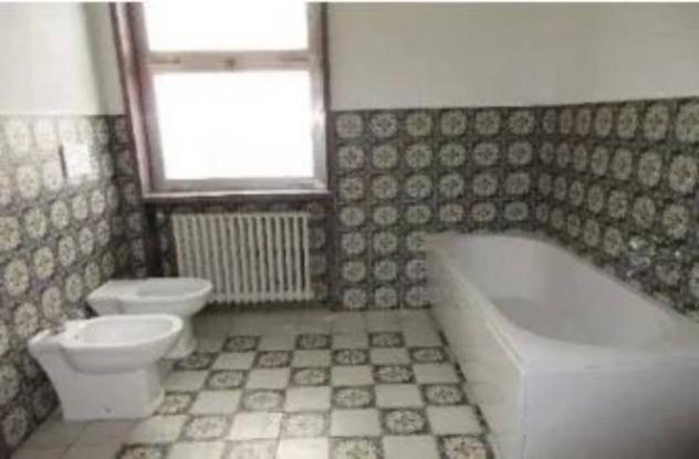Immobile in asta di 740 m² con più di 5 locali e box auto in vendita a Scaldasole - Foto 7