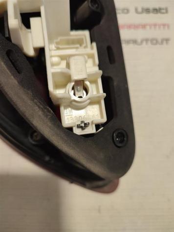 STOP POSTERIORE SINISTRO INTEGRATO NEL PORTELLO OPEL Astra J 2° Serie 13306461 1090098 (11) - Foto 3