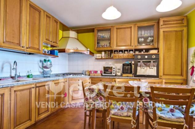 Villa di 320 m² con più di 5 locali e box auto doppio in vendita a Palazzago - Foto 4