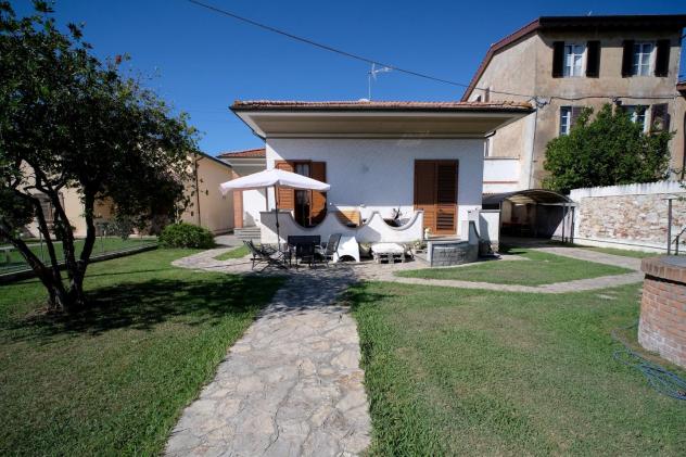 Viareggina in vendita a Gello - San Giuliano Terme 170 mq Rif: 1446672