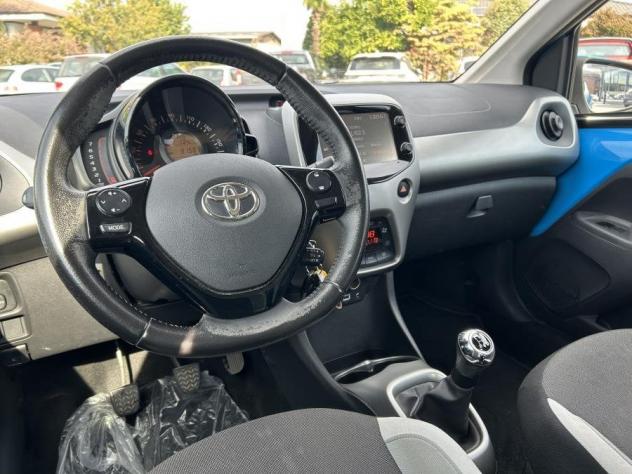 Toyota Aygo 1.0 VVT-i 69 CV 5p x-play NAVI + RETROCAMERA - Foto 8