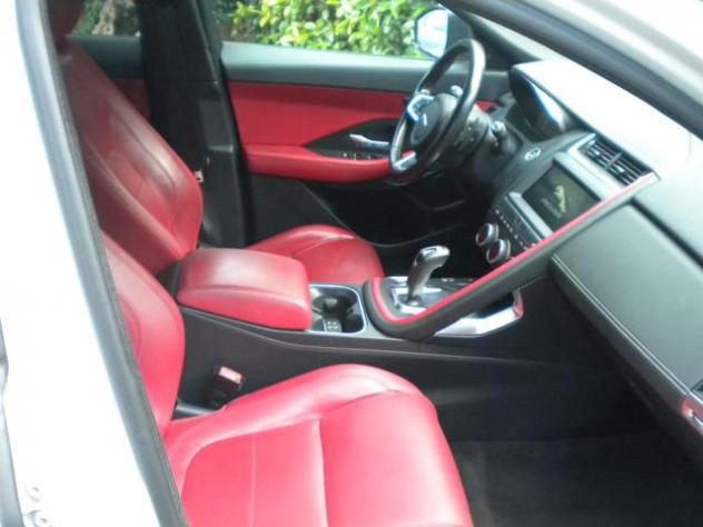 JAGUAR E-Pace 2.0D 180 CV AWD aut. R-Dynamic HSE rif. 24044172 - Foto 9