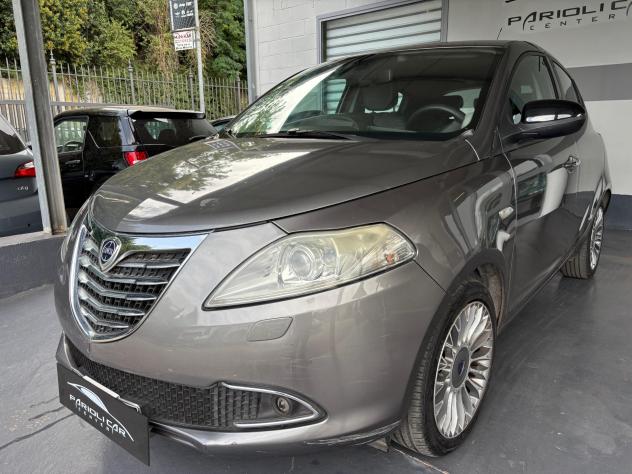 Lancia Ypsilon 0.9 TwinAir 85 CV 5 porte S&S DFN Platinum - Foto 2