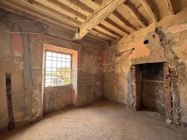 Corte in vendita a Massa Macinaia - Capannori 110 mq Rif: 1419640
