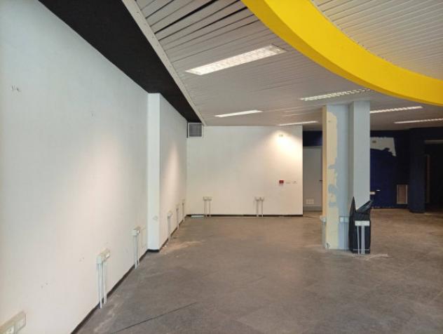 Immobile di 220 m² con 1 locale in affitto a Carpi - Foto 4