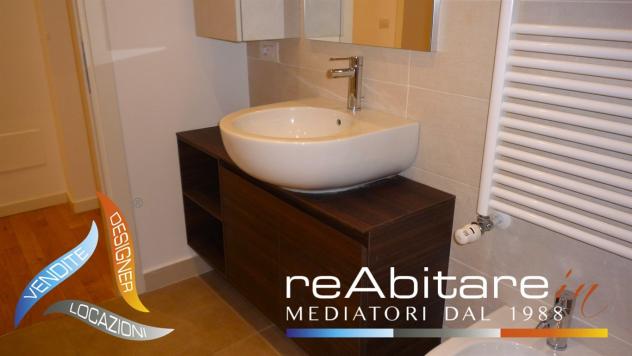 Elegante ed ampio TRILOCALE con arredi e finiture di pregio - Foto 10