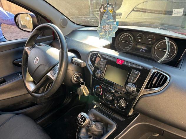 LANCIA Ypsilon 1.2 69 CV 5p.GPL Ecochic Silver - Foto 2