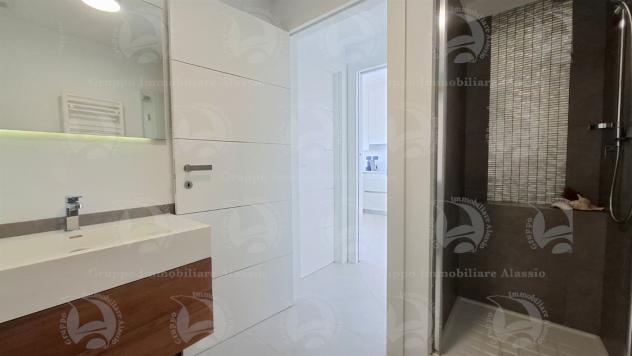 Alassio, appartamento vista mare con terrazzo vivibile, posto auto coperto e cantina - Foto 17