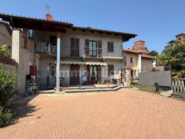 Villa unifamiliare in via Mario Graffi, Arignano