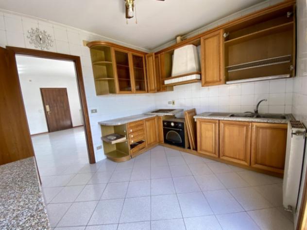 Appartamento di 135 m² con 4 locali e box auto doppio in vendita a Cadoneghe - Foto 5