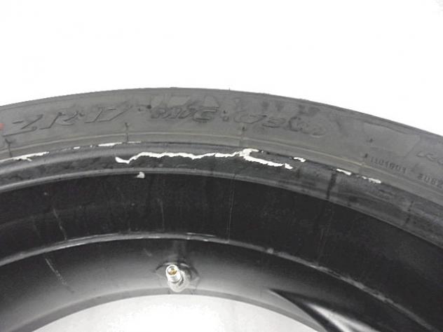CERCHIO RUOTA POSTERIORE TRIUMPH SPRINT 955 RS 1999 - 2003 T2010345 REAR WHEEL CON DIFETTO - Foto 3
