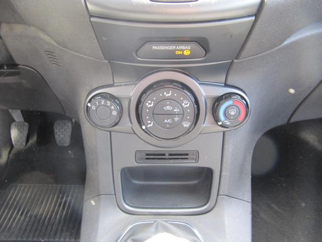 Ford Fiesta Plus 1.5 TDCi 75CV 5 porte - Foto 8