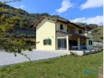 Dolceacqua VENDESI VILLA CON GIARDINO PRIVATO