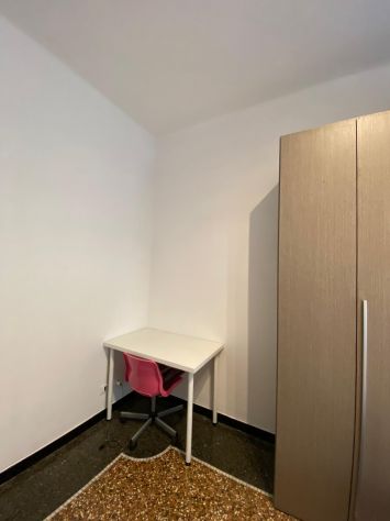 Camera con letto matrimoniale in appartamento condiviso - Foto 4