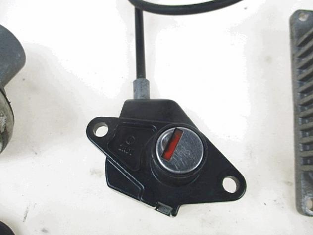 TELAIO CON TARGA E KIT CHIAVI ACCENSIONE MOTO GUZZI NEVADA 750 CLASSIC 2004 - 2015 GU32400160 FRAME WITH DOCUMENTS AND KEYS LOCKS ECU KIT SERRATURA SE - Foto 4