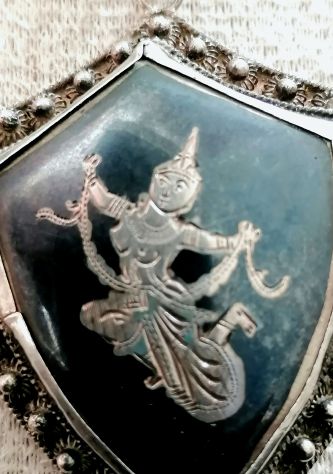 ANTICO PENDENTE IN ARGENTO STERLING FINEMENTE CESELLATO, THAILANDIA 1900. - Foto 5