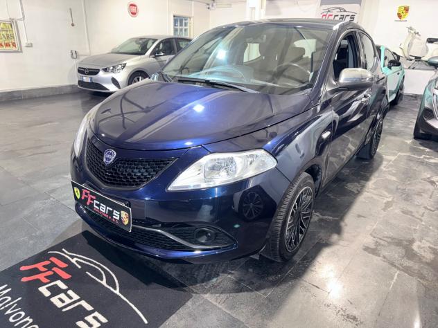 Lancia Ypsilon 1.2 69 CV 5 porte S&S Gold - Foto 4