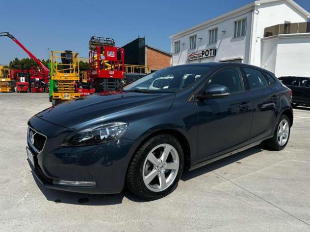 VOLVO V40 D2 'eco' Momentum OK NEOPATENTATO rif. 23990200