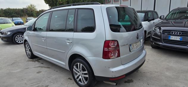 Volkswagen Touran 2.0 Highline Ecofuel - Foto 7