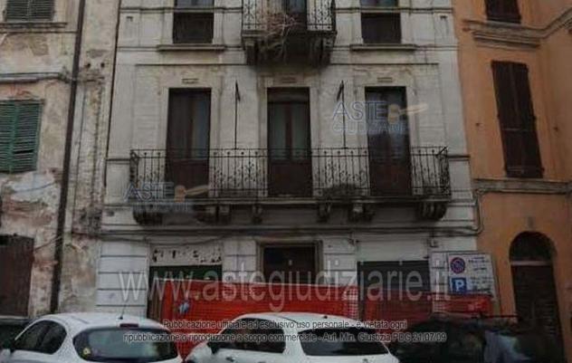 IMMOBILI-IMMOBILE COMMERCIALE-Piazza Garibaldi, 27-28-29, 65019 Pianella PE, Italia