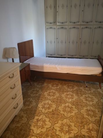 PER STUDENTI CAMERE IN AFFITTO CENTRO PARMA - Foto 5