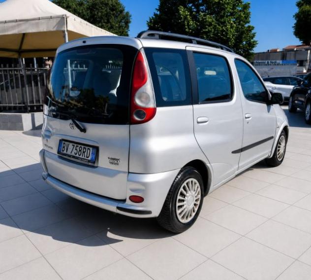 TOYOTA Yaris Verso 1.3i 16V Ok Neopatentati rif. 23983008 - Foto 4