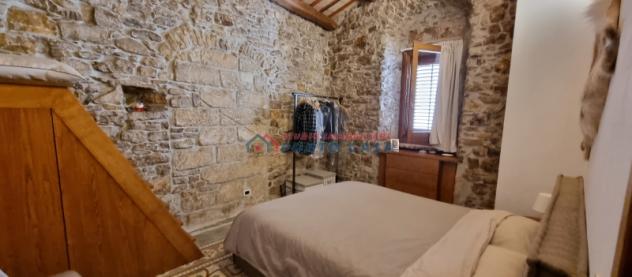 Erice vetta – Zona Madrice – Indipendente su 2 livelli, 70mq ca. - 3 vani + acc. + cortile interno. Ottime condizioni e rifiniture. Euro 600 CL G - Foto 10