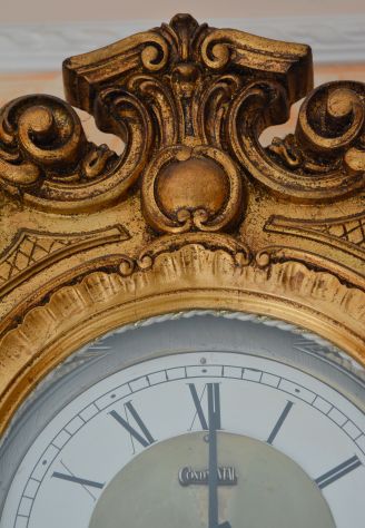 Elegante Orologio a Pendolo da Parete in Legno Scolpito e Dorato - Foto 7